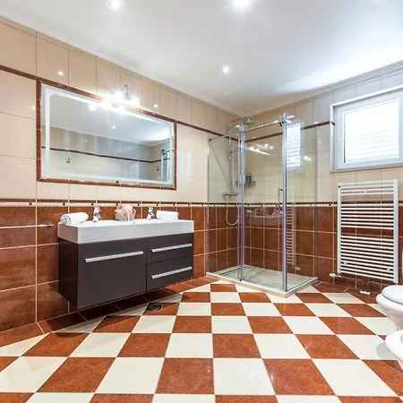 House Sunset Apartment